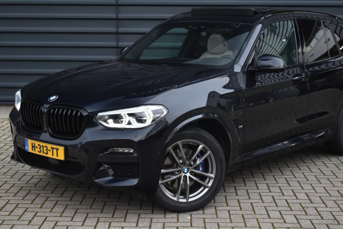 xDrive30e High Executive M Sport | Pano | ACC | 360 Camera | Harman/Kardon | Orig. NL |