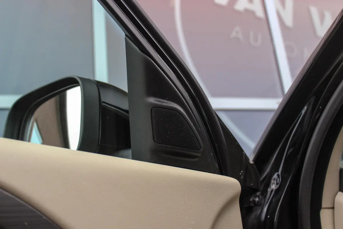 2.0 D4 2WD Momentum | Automaat | 181 pk | Trekhaak | Dakraam | Leer | Navi | PDC | Cruise-control | Climate-Control