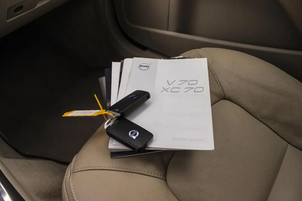 2.0 D4 2WD Momentum | Automaat | 181 pk | Trekhaak | Dakraam | Leer | Navi | PDC | Cruise-control | Climate-Control