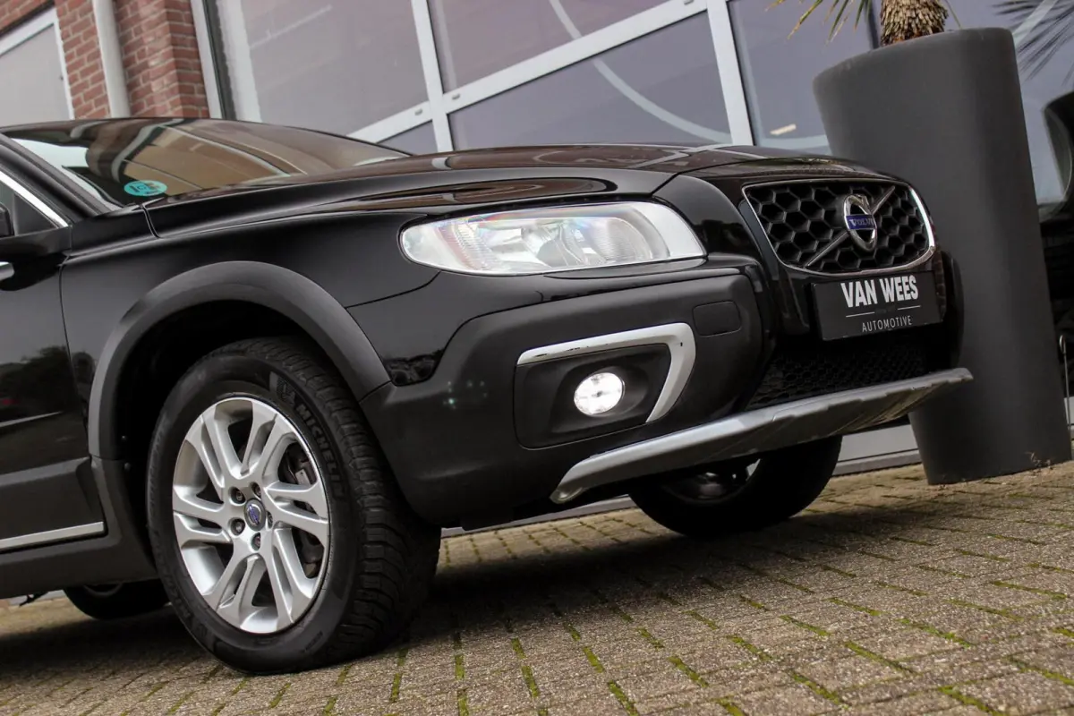 2.0 D4 2WD Momentum | Automaat | 181 pk | Trekhaak | Dakraam | Leer | Navi | PDC | Cruise-control | Climate-Control