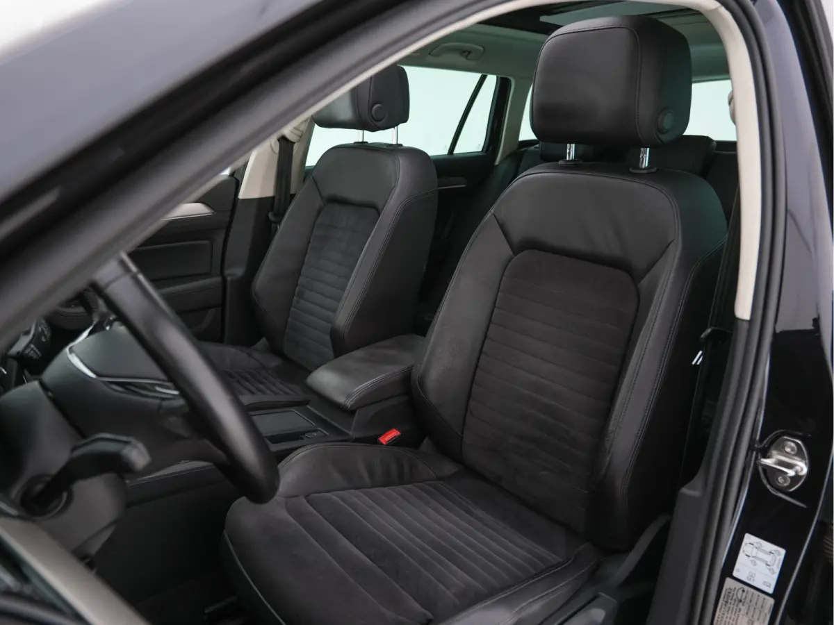 2.0 BiTDI 4Motion Highline (INCL-BTW) Aut. *PANO | ADAPTIVE-CRUISE | DIGI-COCKPIT | NAVI-FULLMAP | LEATHER-ALCANTARA | FULL-LED | ERGONOMIC-COMFORTSEATS | KEYLESS | ECC | PARKPILOT | TOWBAR 