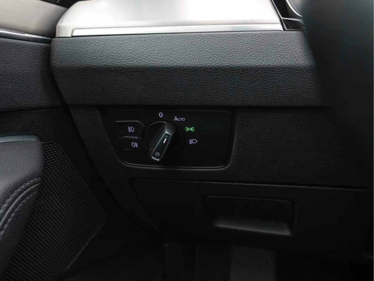 2.0 BiTDI 4Motion Highline (INCL-BTW) Aut. *PANO | ADAPTIVE-CRUISE | DIGI-COCKPIT | NAVI-FULLMAP | LEATHER-ALCANTARA | FULL-LED | ERGONOMIC-COMFORTSEATS | KEYLESS | ECC | PARKPILOT | TOWBAR 