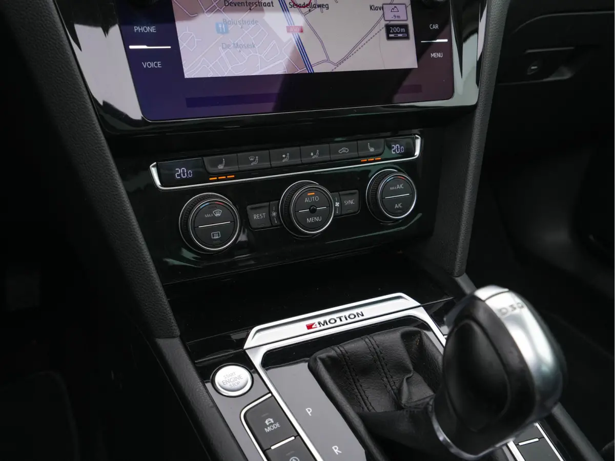 2.0 BiTDI 4Motion Highline (INCL-BTW) Aut. *PANO | ADAPTIVE-CRUISE | DIGI-COCKPIT | NAVI-FULLMAP | LEATHER-ALCANTARA | FULL-LED | ERGONOMIC-COMFORTSEATS | KEYLESS | ECC | PARKPILOT | TOWBAR 