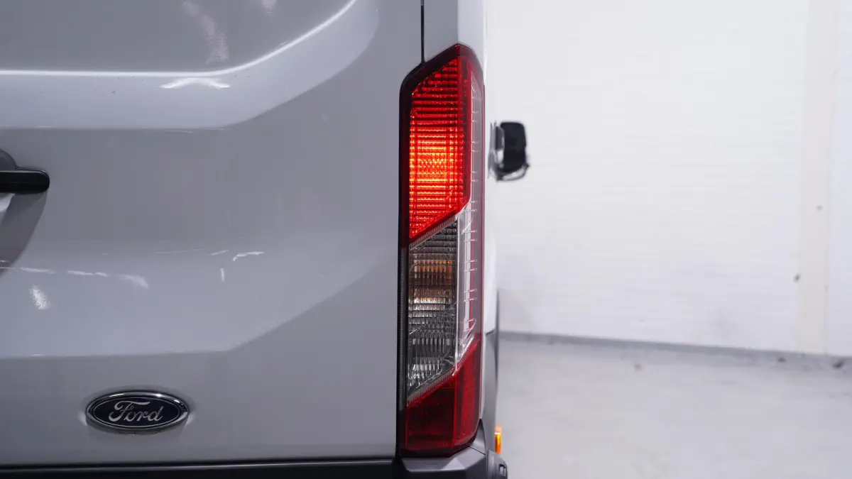 2.0 TDCI 130 pk L4H3 Trend Navi, Camera, Airco Cruise control, DAB+, Laadruimte Pakket, PDC V+A, 3-Zits