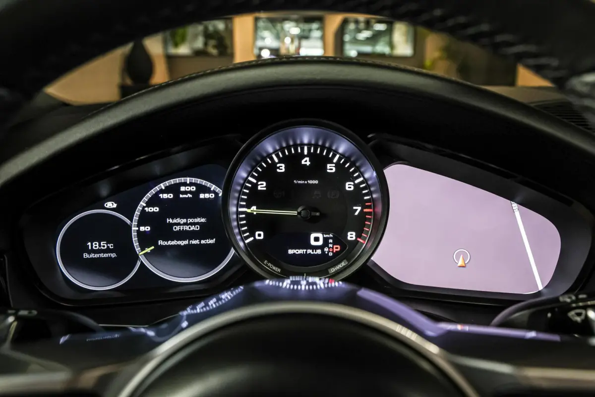 3.0 E-Hybrid|Dealer ondh.|Sportchrono|477 PK