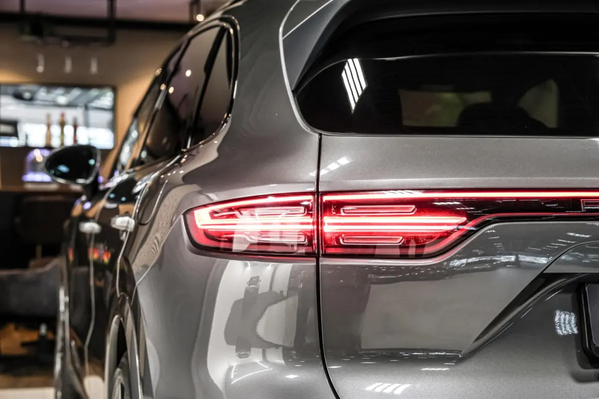 3.0 E-Hybrid|Dealer ondh.|Sportchrono|477 PK