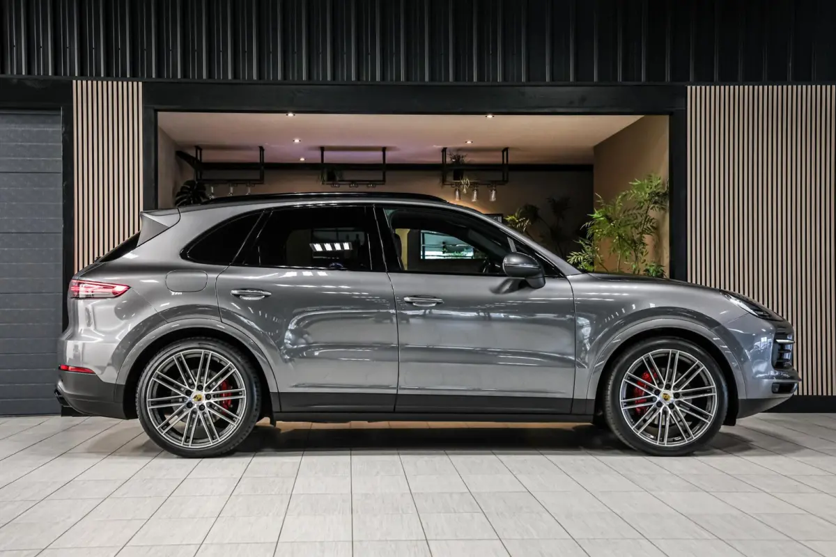 3.0 E-Hybrid|Dealer ondh.|Sportchrono|477 PK
