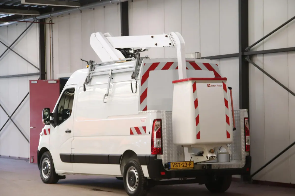 AUTOHOOGWERKER 12 METER NACELLE FRANCE ELEVATEUR 12M