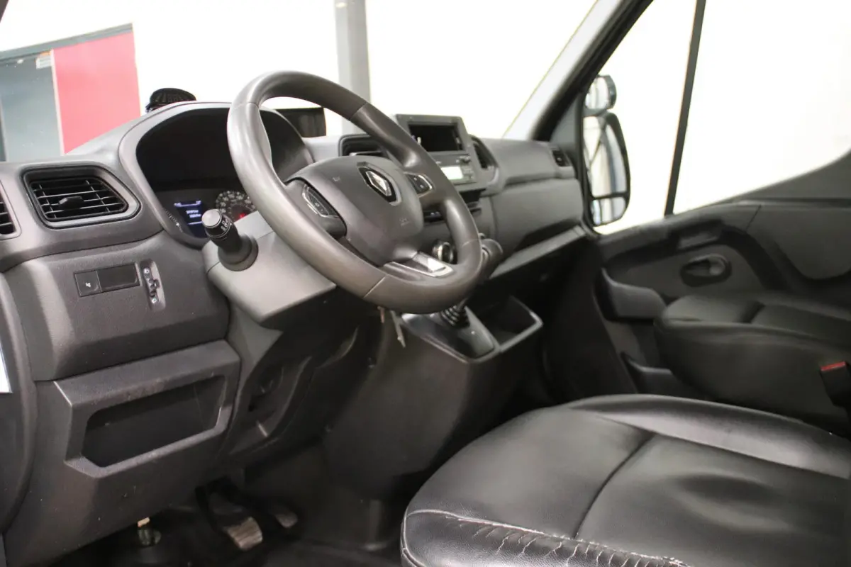 150PK AUTOMAAT LOWLINER VERKOOPWAGEN