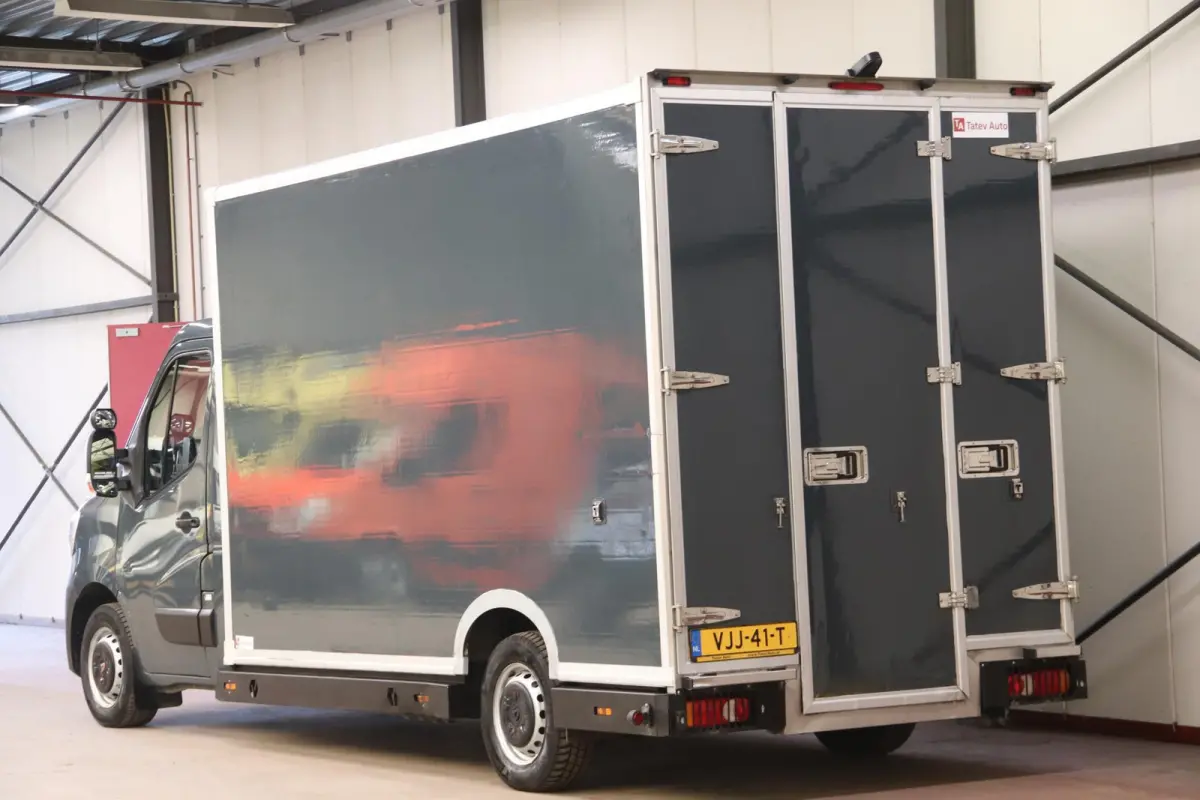 150PK AUTOMAAT LOWLINER VERKOOPWAGEN