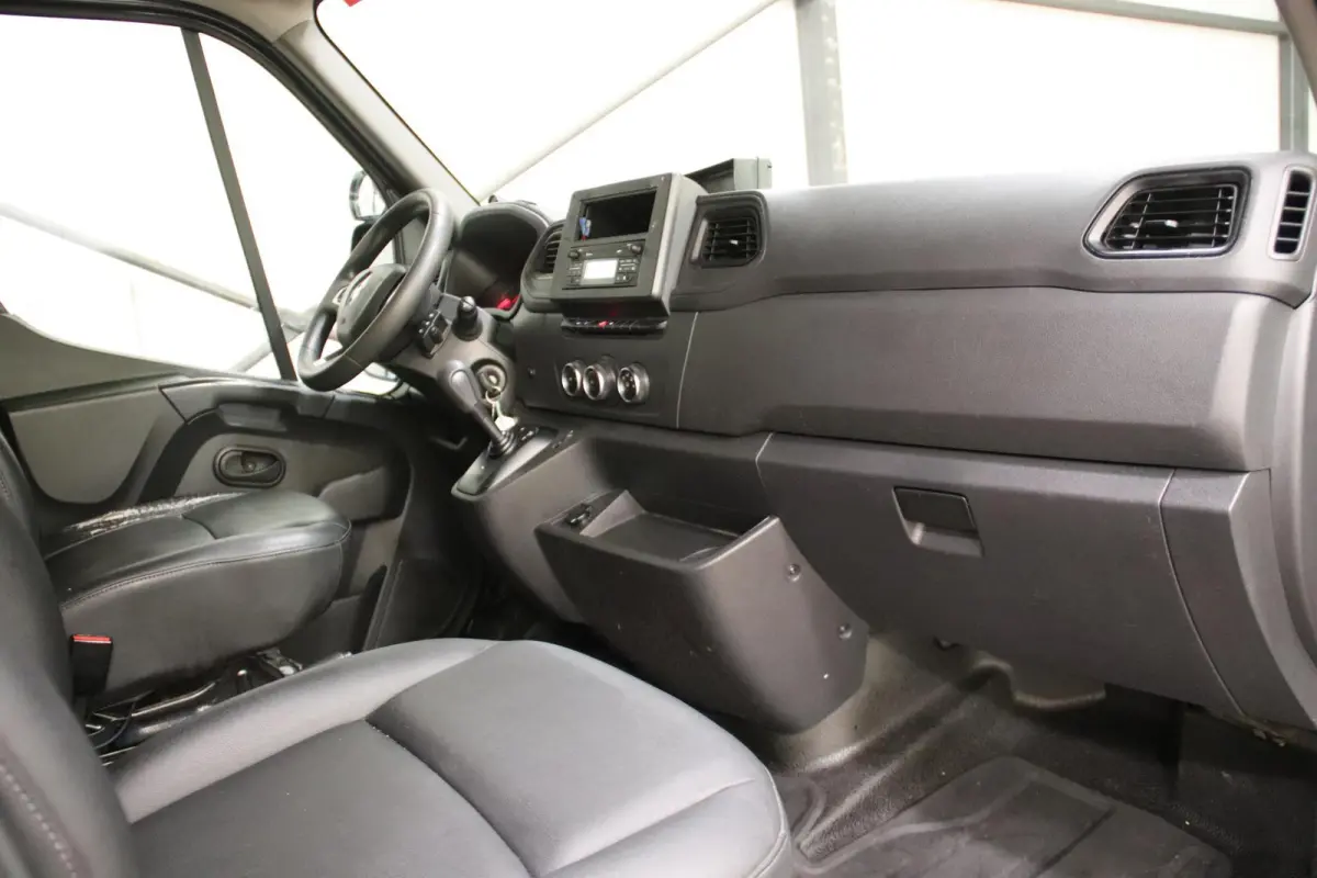 150PK AUTOMAAT LOWLINER VERKOOPWAGEN