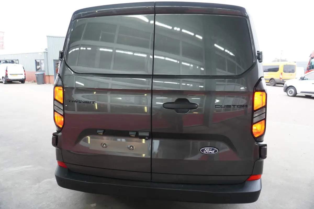 320L 2.0 TDCI 150PK L2H1 Trend Dubbelcabine Schuifdeur L/R Nr. V135 | Airco | Cruise | Navi | Camera