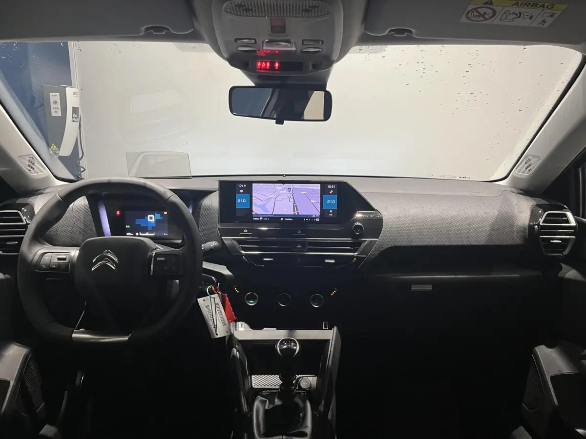 1.2 Feel Pack | 130 PK | NAV | HEADUP DISPLAY | CARPLAY ANDROID AUTO | CAMERA | CRUISE | CLIMATE |