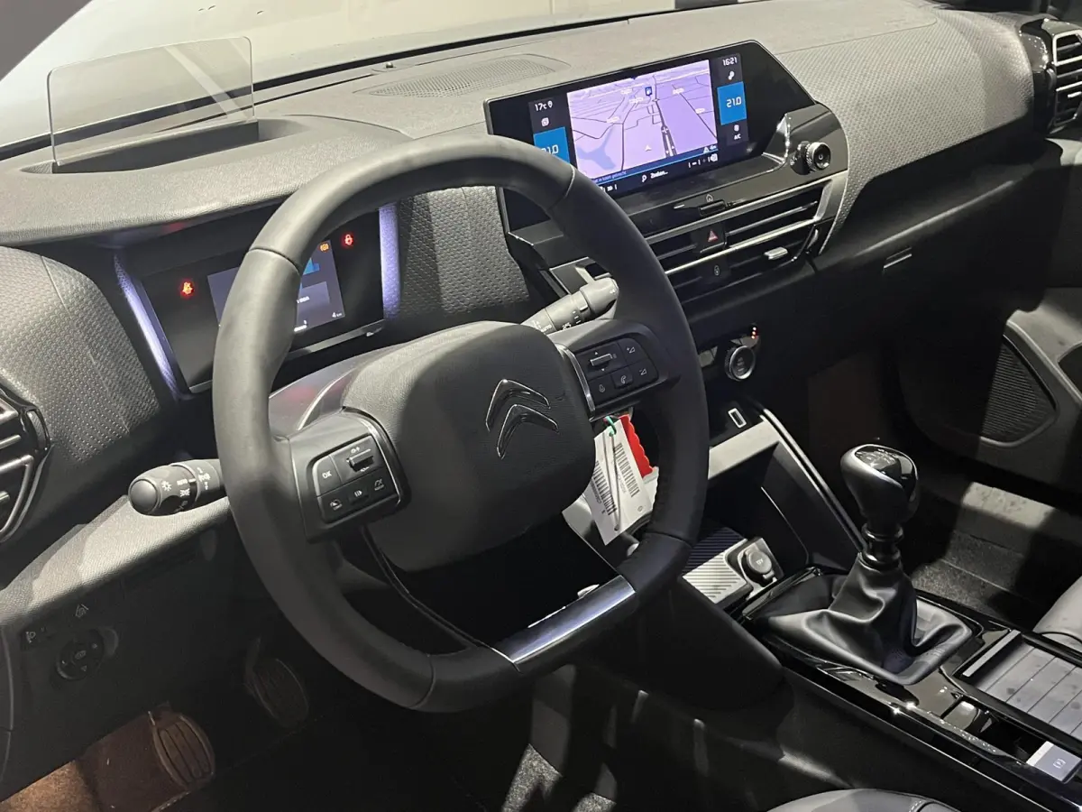 1.2 Feel Pack | 130 PK | NAV | HEADUP DISPLAY | CARPLAY ANDROID AUTO | CAMERA | CRUISE | CLIMATE |