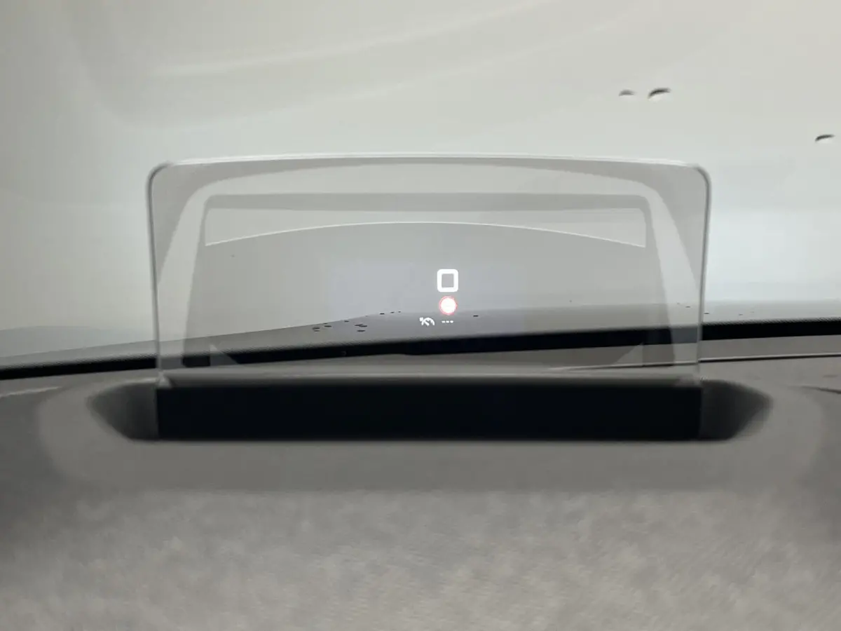 1.2 Feel Pack | 130 PK | NAV | HEADUP DISPLAY | CARPLAY ANDROID AUTO | CAMERA | CRUISE | CLIMATE |