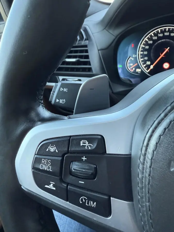XDrive30i High Exec M-Sport HUD Panorama 360 Trekhaak