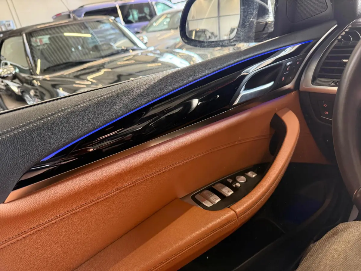 XDrive30i High Exec M-Sport HUD Panorama 360 Trekhaak
