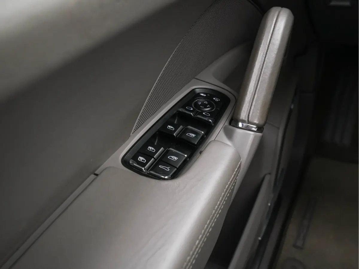 4.8 Turbo AWD Aut. *PANO | LEATHER | BURMESTER-SURROUND | BI-XENON | MEMORY-PACK | NAVI-FULLMAP | ADAPTIVE-CRUISE | AIR-SUSPENSION | CAMERA | SPORT-SEATS |  20''ALU*