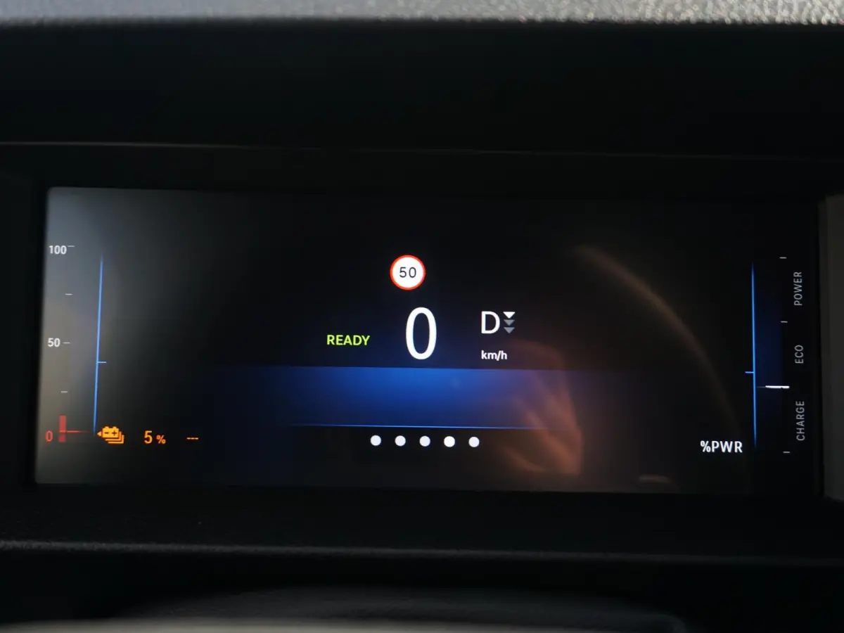 Electric L3 50 kWh | 0% rente | 8 jaar garantie | Apple Carplay | achteruitrijcamera | RAL1032