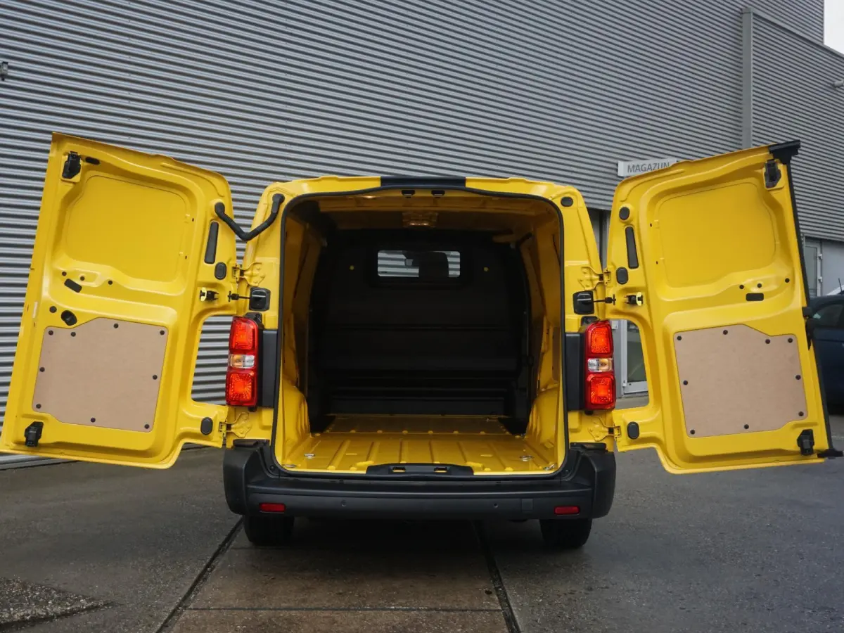 Electric L3 50 kWh | 0% rente | 8 jaar garantie | Apple Carplay | achteruitrijcamera | RAL1032