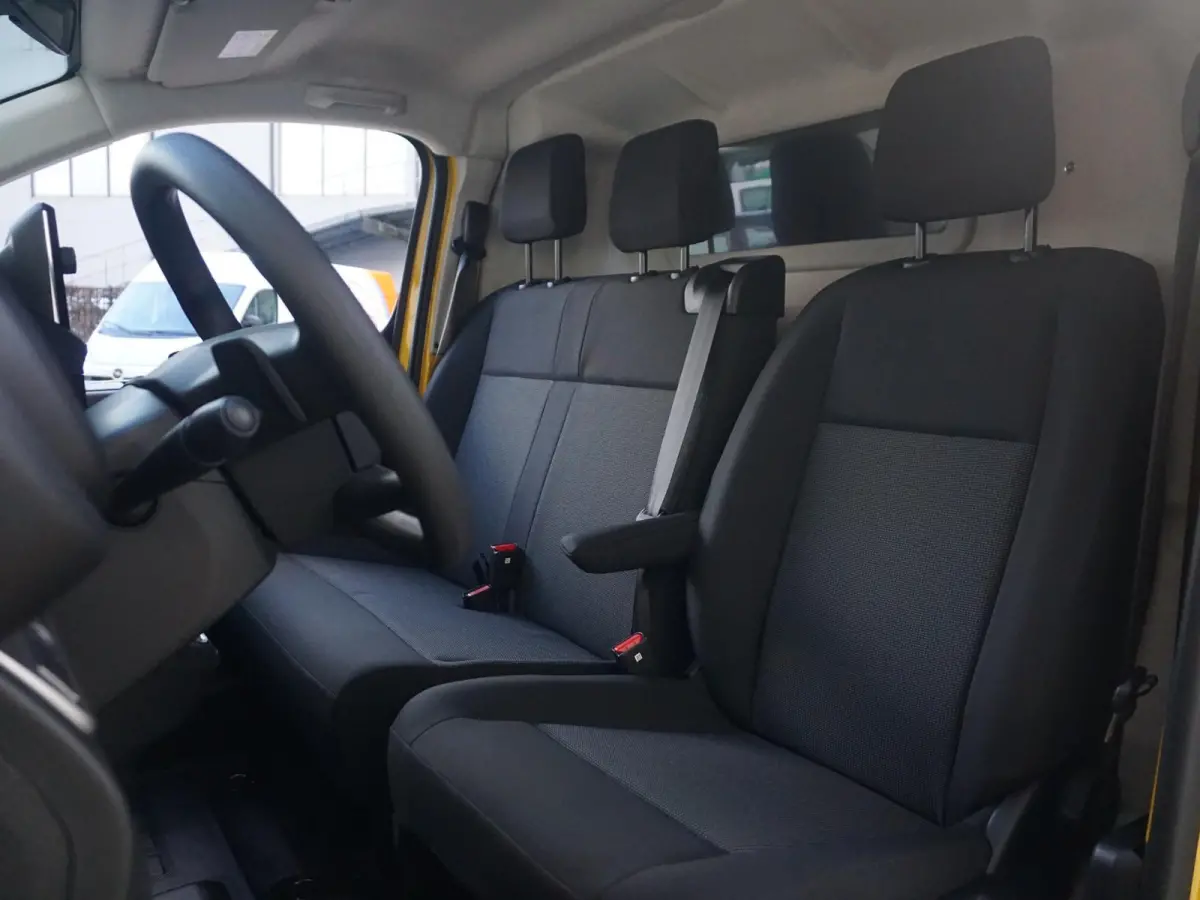Electric L3 50 kWh | 0% rente | 8 jaar garantie | Apple Carplay | achteruitrijcamera | RAL1032