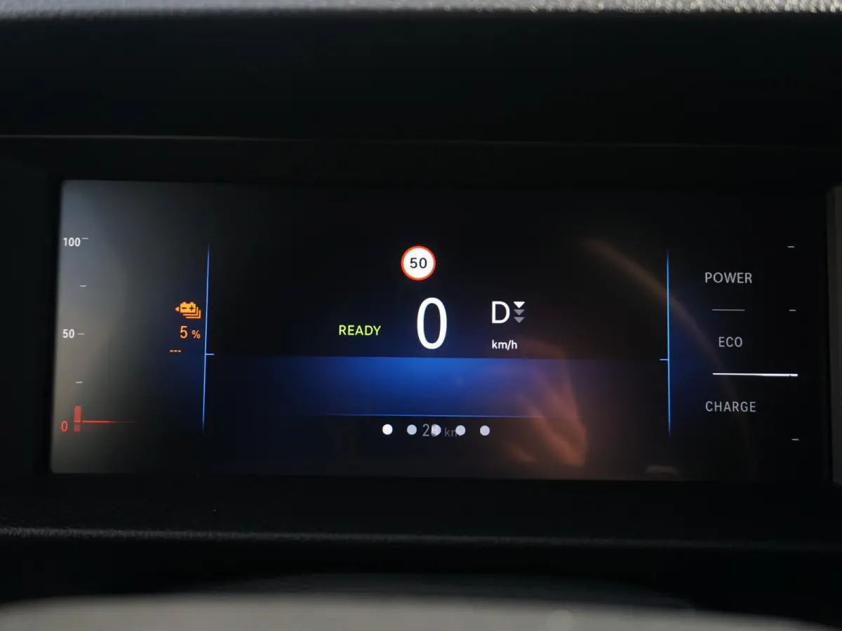 Electric L3 50 kWh | 0% rente | 8 jaar garantie | Apple Carplay | achteruitrijcamera | RAL1032