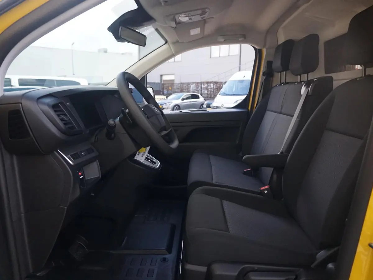 Electric L3 50 kWh | 0% rente | 8 jaar garantie | Apple Carplay | achteruitrijcamera | RAL1032