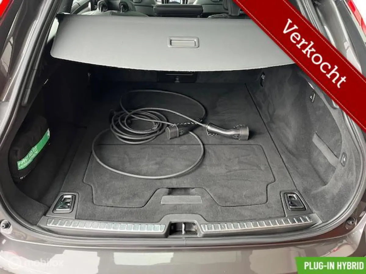 2.0 T6 AWD R-DESIGN PHEV | GOOGLE NAV | PANO | VOL