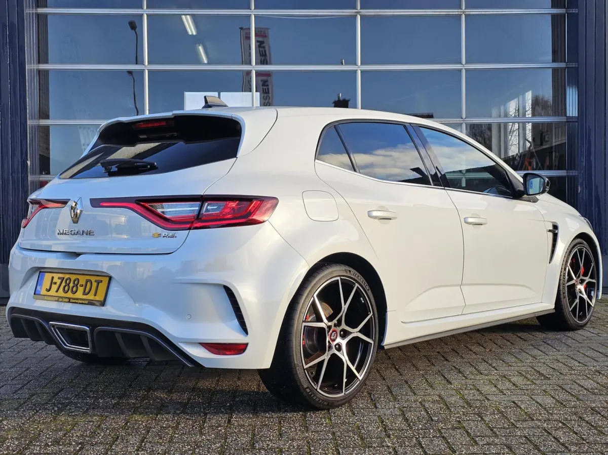 1.8 TCe 300 RS Trophy