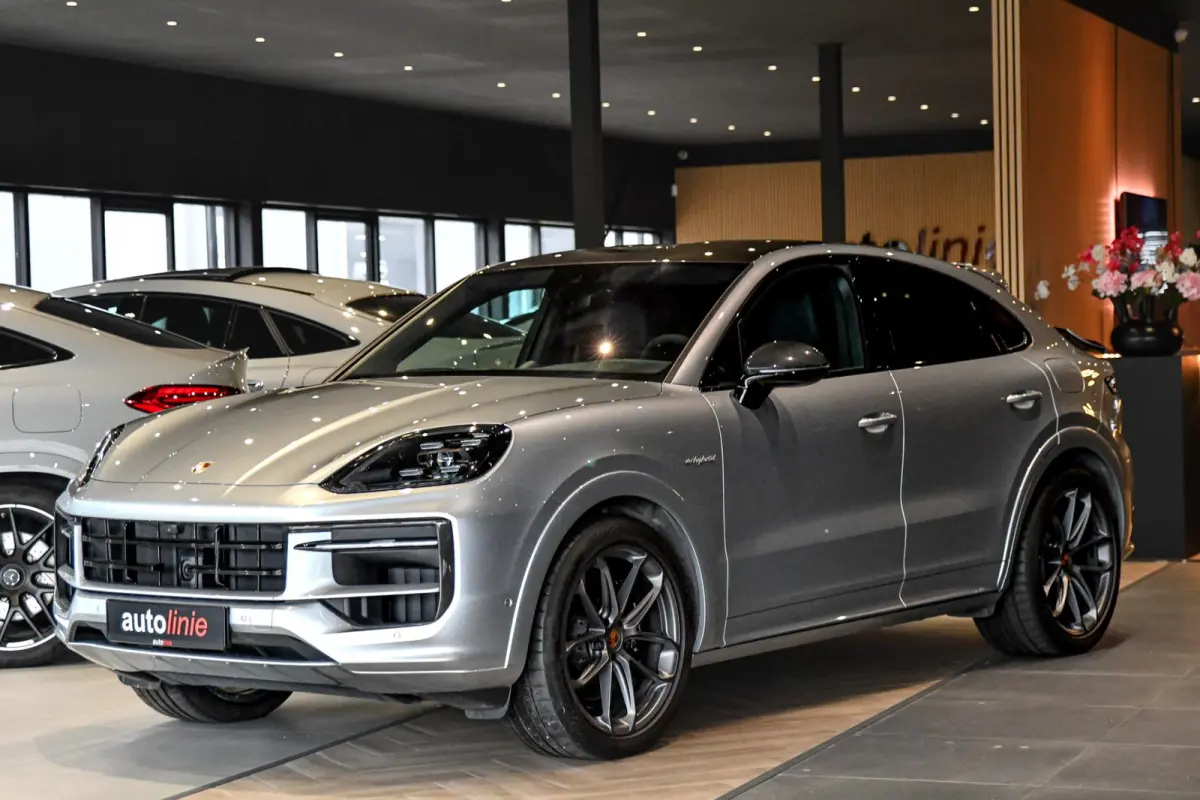 3.0 E-Hybrid. GT Pakket. Carbon, Leder, Softcl, Luchtv, BTW, ACC, 360, 18 Weg, Trekh, Bose, Keyless, Stuurvw