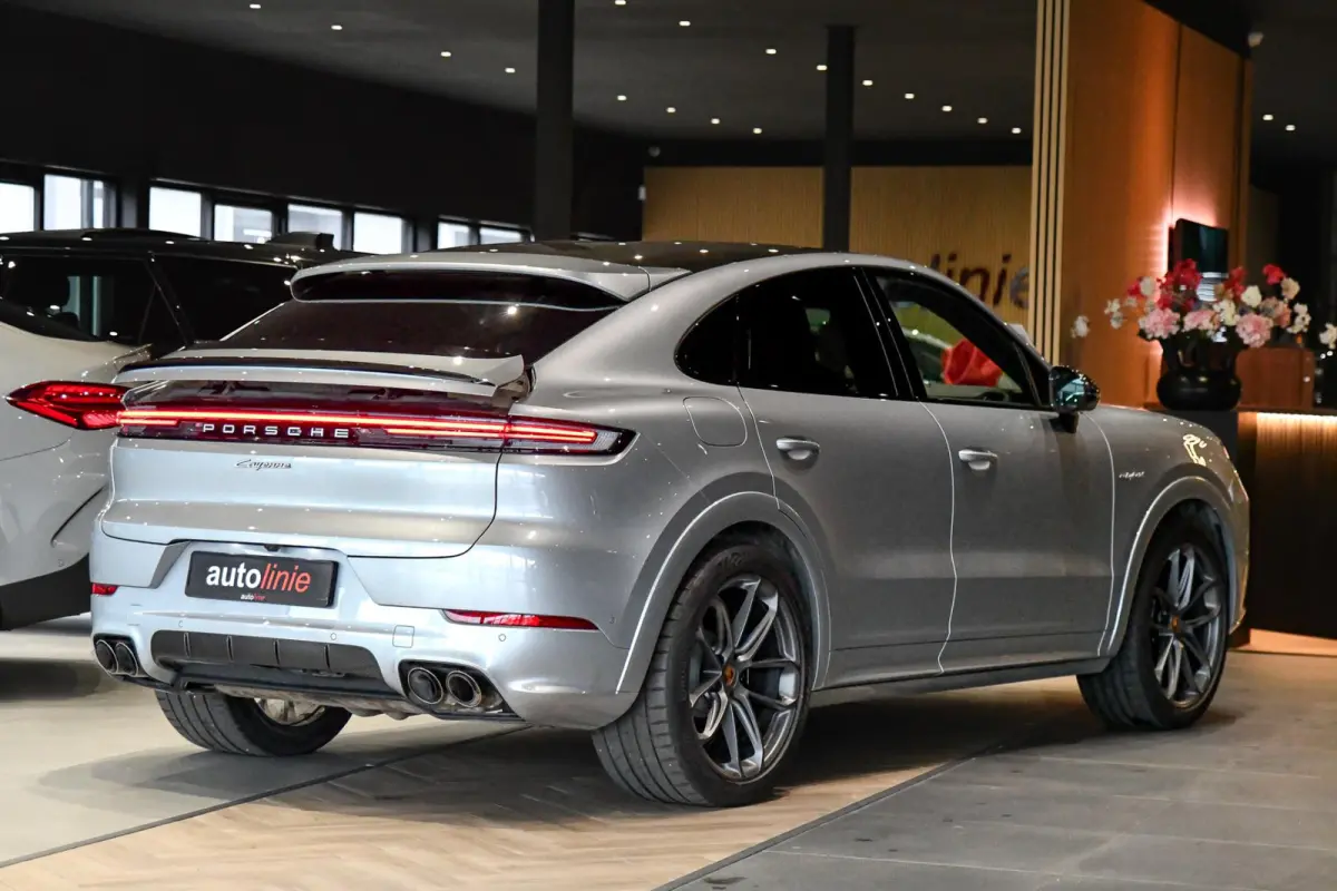 3.0 E-Hybrid. GT Pakket. Carbon, Leder, Softcl, Luchtv, BTW, ACC, 360, 18 Weg, Trekh, Bose, Keyless, Stuurvw