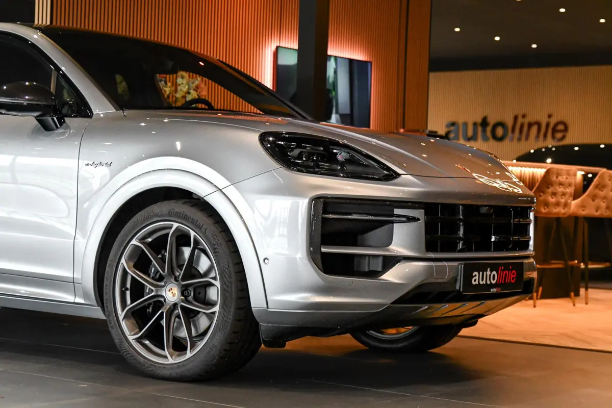 3.0 E-Hybrid. GT Pakket. Carbon, Leder, Softcl, Luchtv, BTW, ACC, 360, 18 Weg, Trekh, Bose, Keyless, Stuurvw