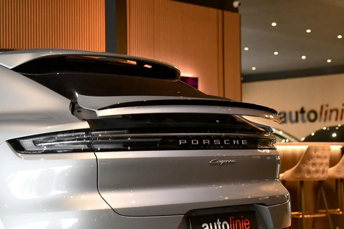 3.0 E-Hybrid. GT Pakket. Carbon, Leder, Softcl, Luchtv, BTW, ACC, 360, 18 Weg, Trekh, Bose, Keyless, Stuurvw