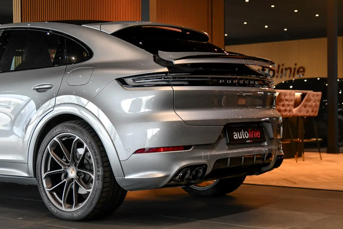 3.0 E-Hybrid. GT Pakket. Carbon, Leder, Softcl, Luchtv, BTW, ACC, 360, 18 Weg, Trekh, Bose, Keyless, Stuurvw