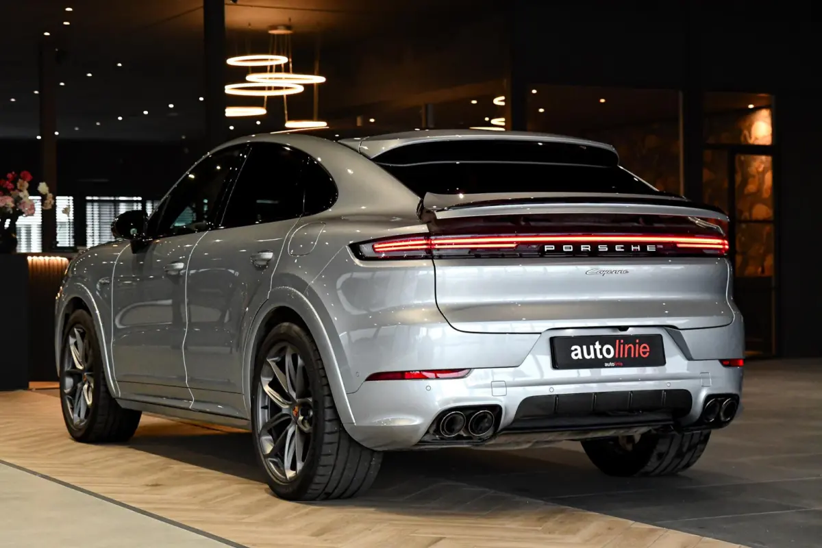 3.0 E-Hybrid. GT Pakket. Carbon, Leder, Softcl, Luchtv, BTW, ACC, 360, 18 Weg, Trekh, Bose, Keyless, Stuurvw