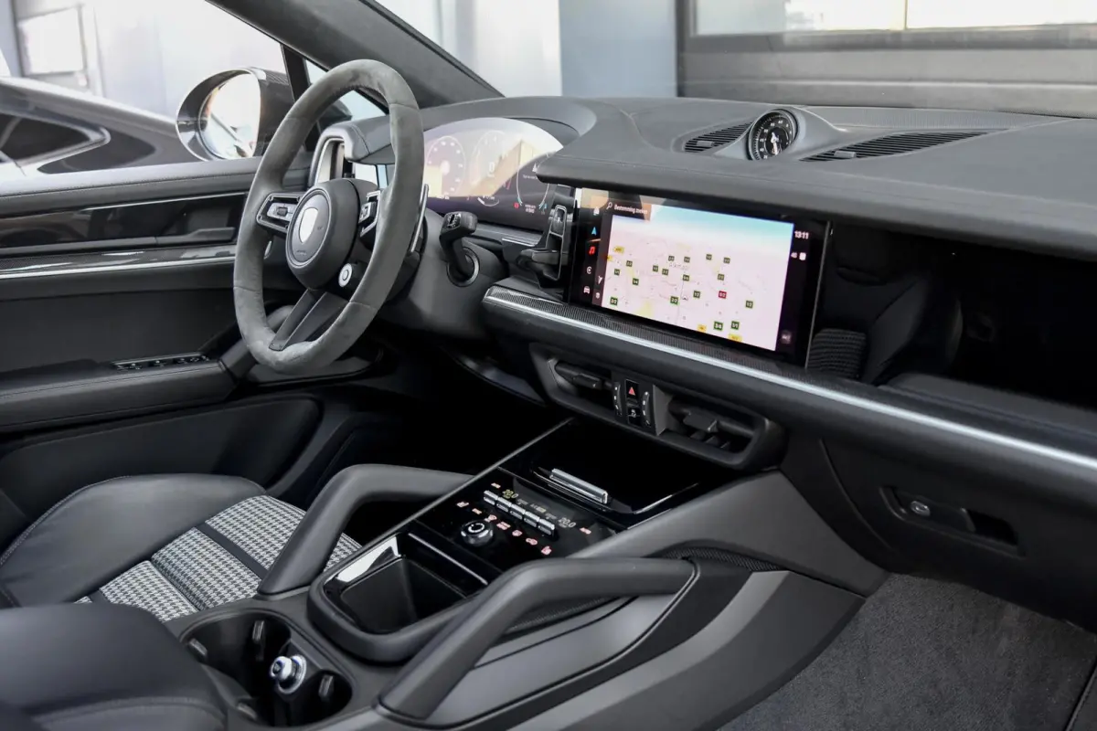 3.0 E-Hybrid. GT Pakket. Carbon, Leder, Softcl, Luchtv, BTW, ACC, 360, 18 Weg, Trekh, Bose, Keyless, Stuurvw