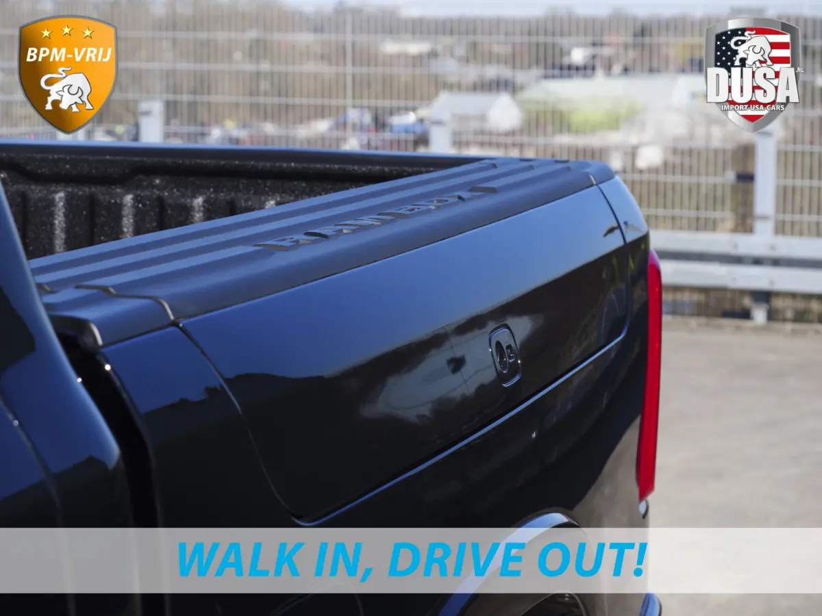 | 1500 | Limited | Night | 3.0L Twin-Turbo I6 | High Output | BPM-VRIJ Passenger Display | 14,4 Touch Screen | RAMBOX Getoonde accessoires zijn verkrijgbaar tegen meerprijs