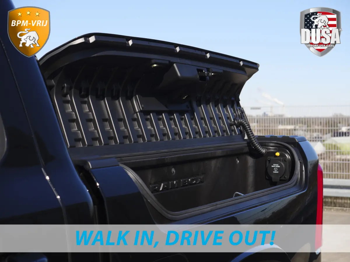 | 1500 | Limited | Night | 3.0L Twin-Turbo I6 | High Output | BPM-VRIJ Passenger Display | 14,4 Touch Screen | RAMBOX Getoonde accessoires zijn verkrijgbaar tegen meerprijs
