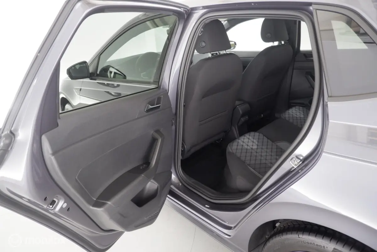 1.0 TSI 110PK R-Line led|cam|dab|virtueelcockpit|applecarplay|acc|lmv17