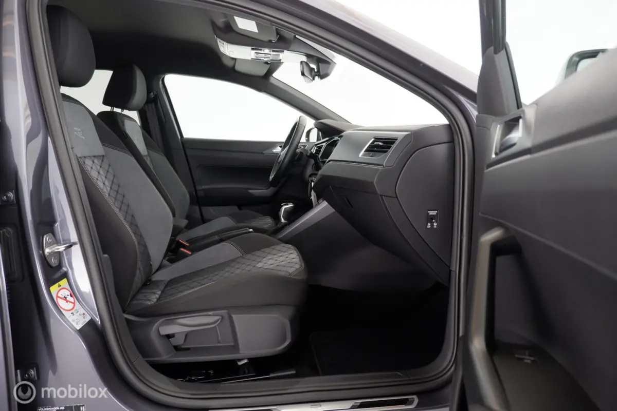 1.0 TSI 110PK R-Line led|cam|dab|virtueelcockpit|applecarplay|acc|lmv17
