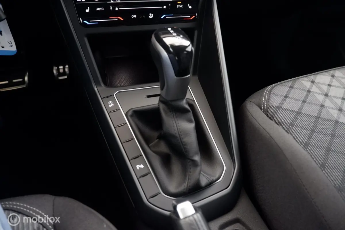1.0 TSI 110PK R-Line led|cam|dab|virtueelcockpit|applecarplay|acc|lmv17