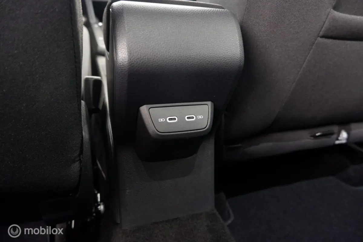 1.0 TSI 110PK R-Line led|cam|dab|virtueelcockpit|applecarplay|acc|lmv17