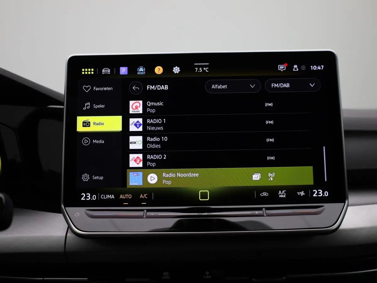 1.5 TSI Life Edition 116 PK | Navigatie | Apple Carplay draadloos | Camera | Ruiten getint | Keyless | 17" Lichtmetalen velgen | Android Auto draadloos | Parkeersensoren | LED Koplampen |