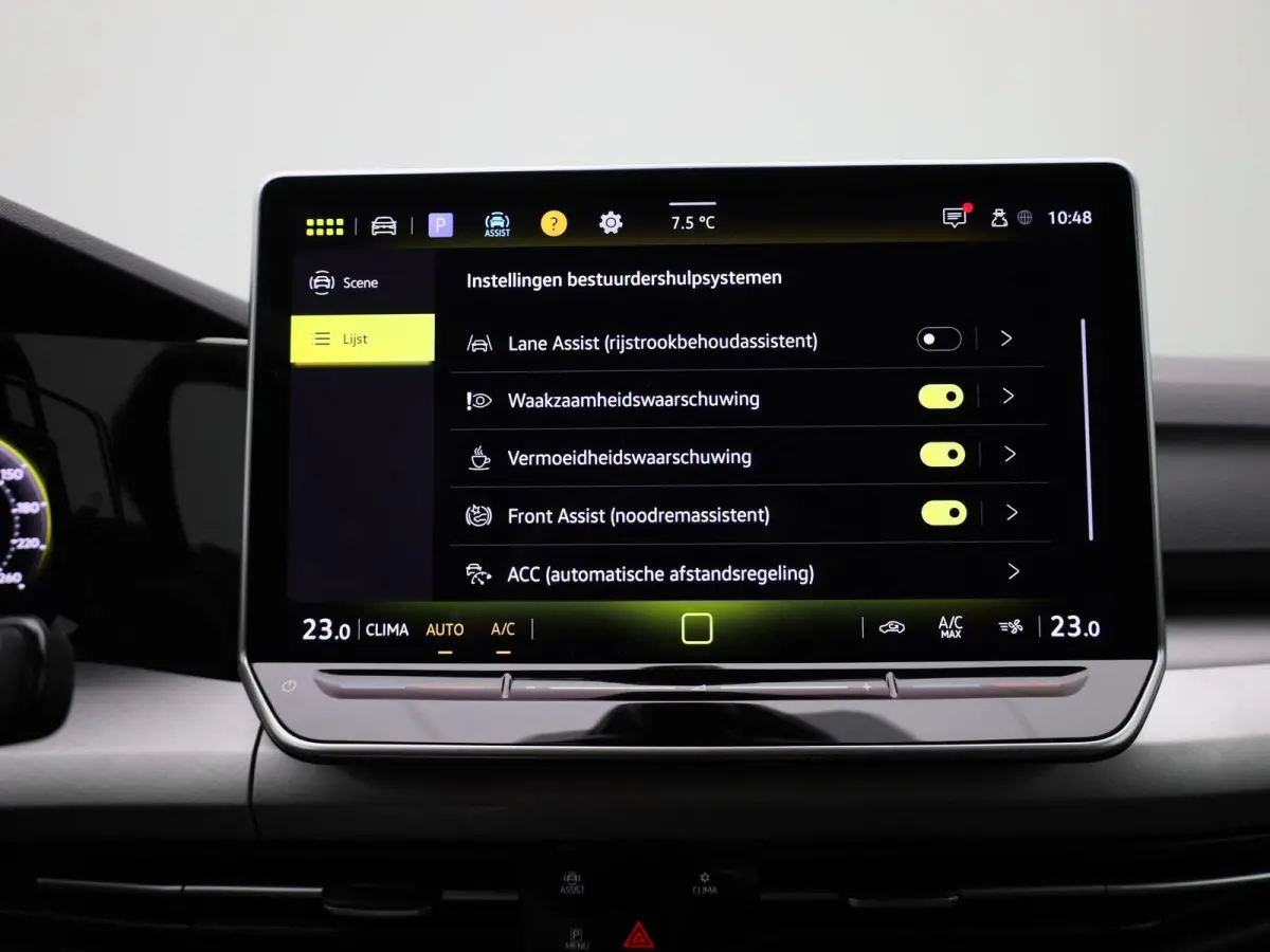 1.5 TSI Life Edition 116 PK | Navigatie | Apple Carplay draadloos | Camera | Ruiten getint | Keyless | 17" Lichtmetalen velgen | Android Auto draadloos | Parkeersensoren | LED Koplampen |