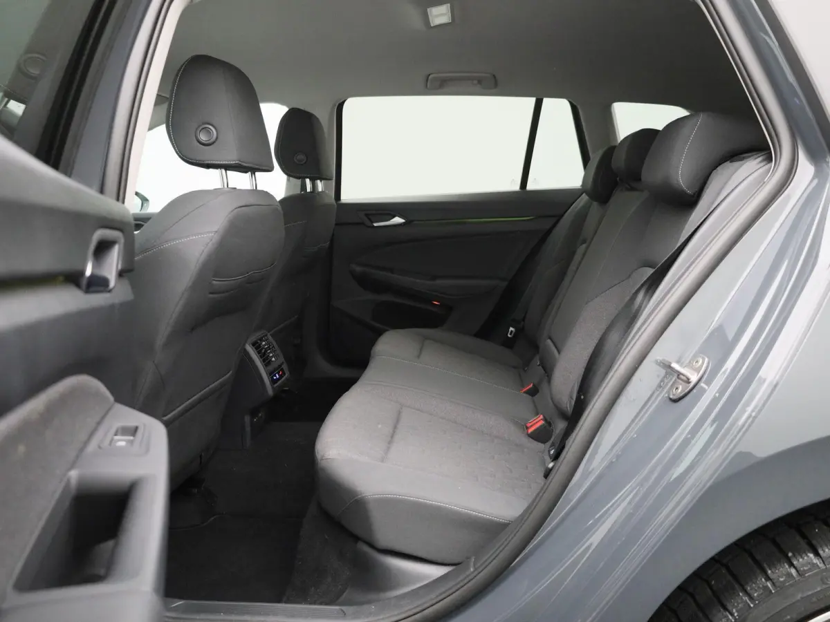 1.5 TSI Life Edition 116 PK | Navigatie | Apple Carplay draadloos | Camera | Ruiten getint | Keyless | 17" Lichtmetalen velgen | Android Auto draadloos | Parkeersensoren | LED Koplampen |