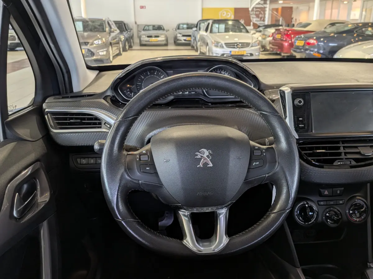 1.2 PureTech Blue Lion 89.687km NAP, Panoramadak, Navi
