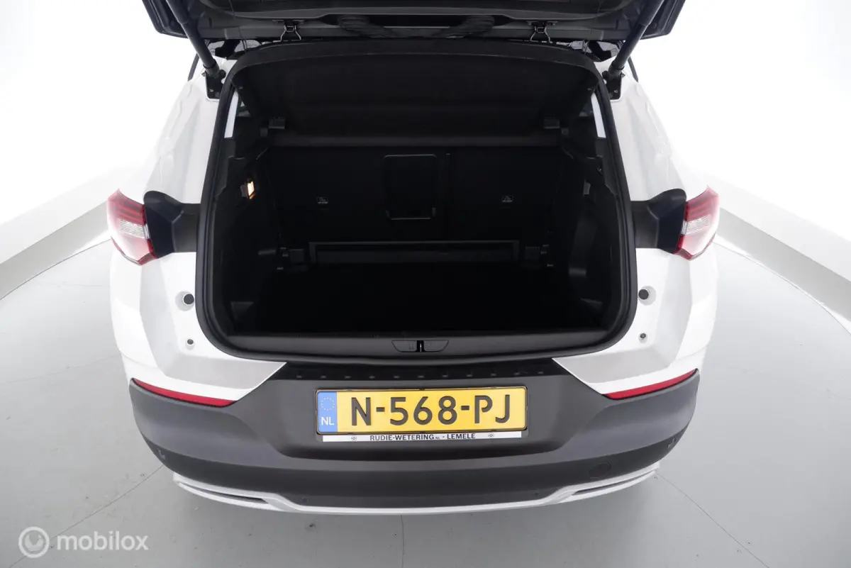 1.2 T automaat Business Elegance leder|winter|nav|360cam|lmv17