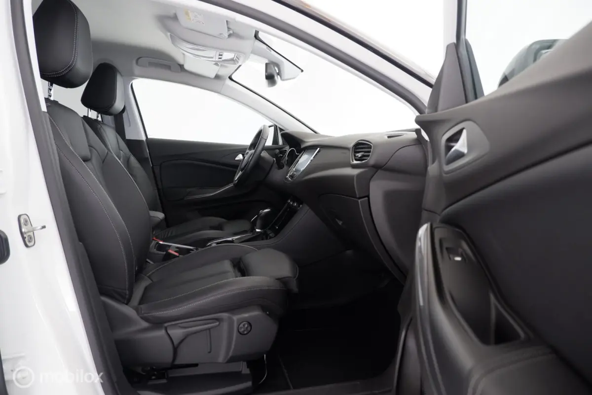 1.2 T automaat Business Elegance leder|winter|nav|360cam|lmv17