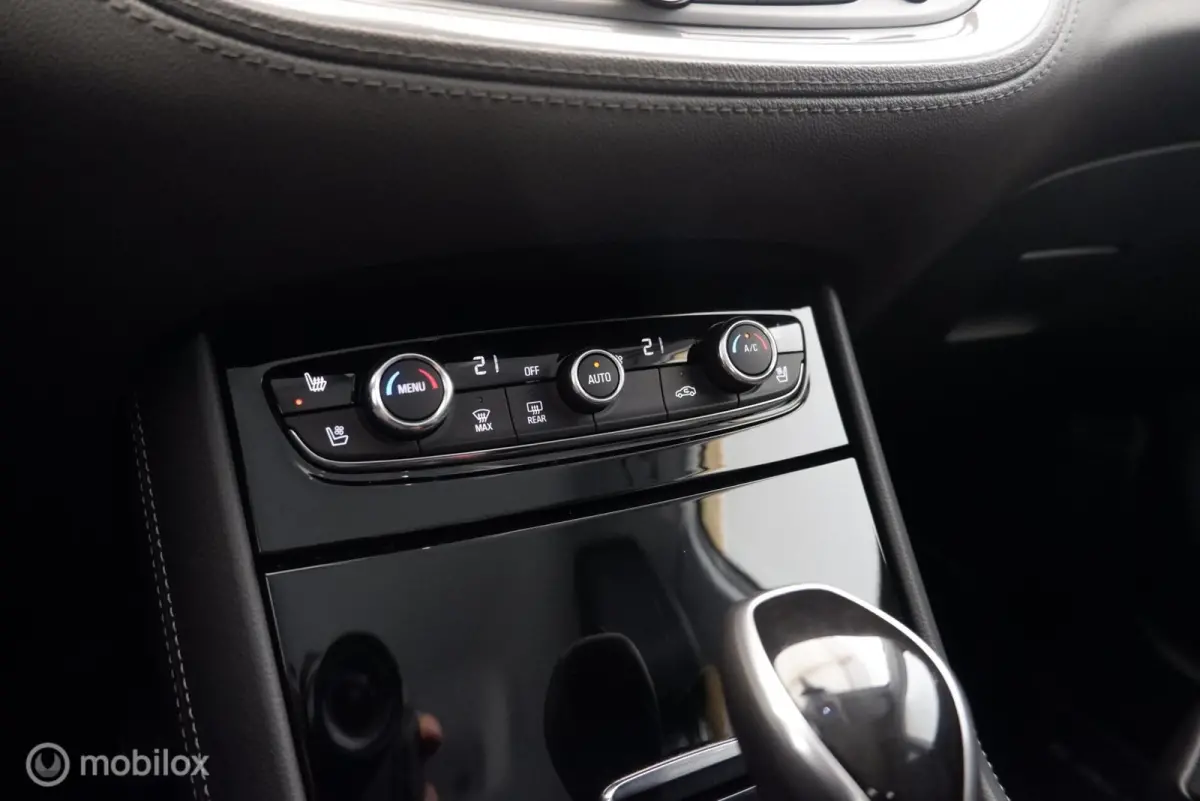 1.2 T automaat Business Elegance leder|winter|nav|360cam|lmv17