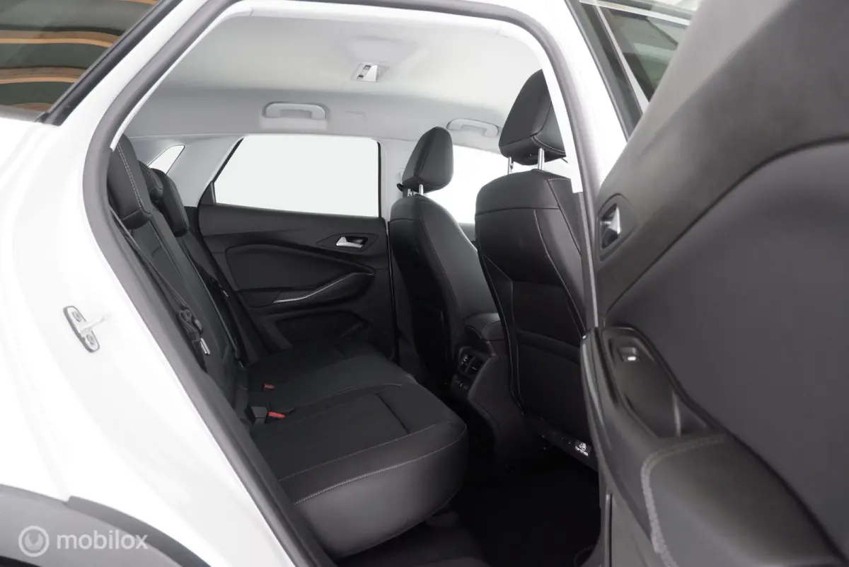 1.2 T automaat Business Elegance leder|winter|nav|360cam|lmv17